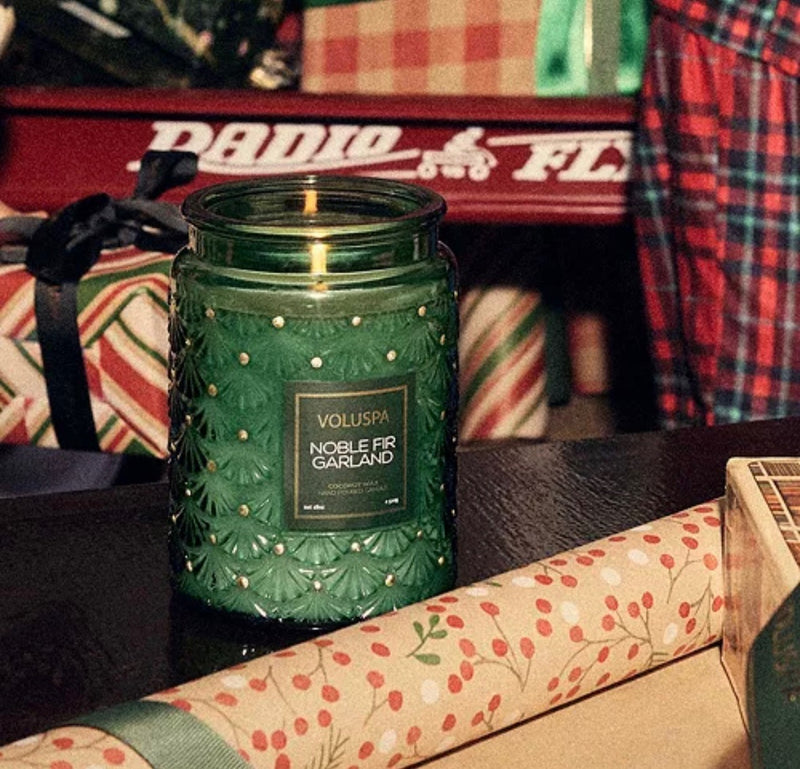 Voluspa: Noble Fir Garland 18 oz Candle