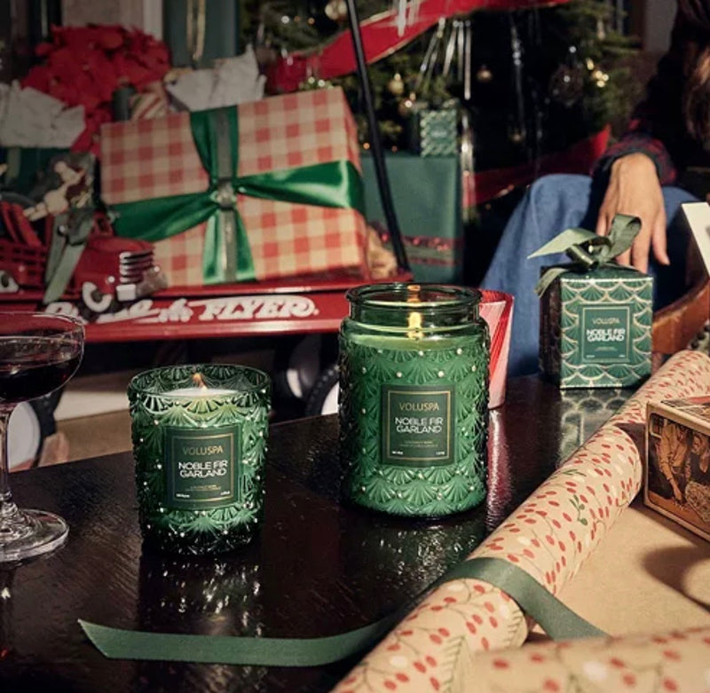 Voluspa: Noble Fir Garland 18 oz Candle