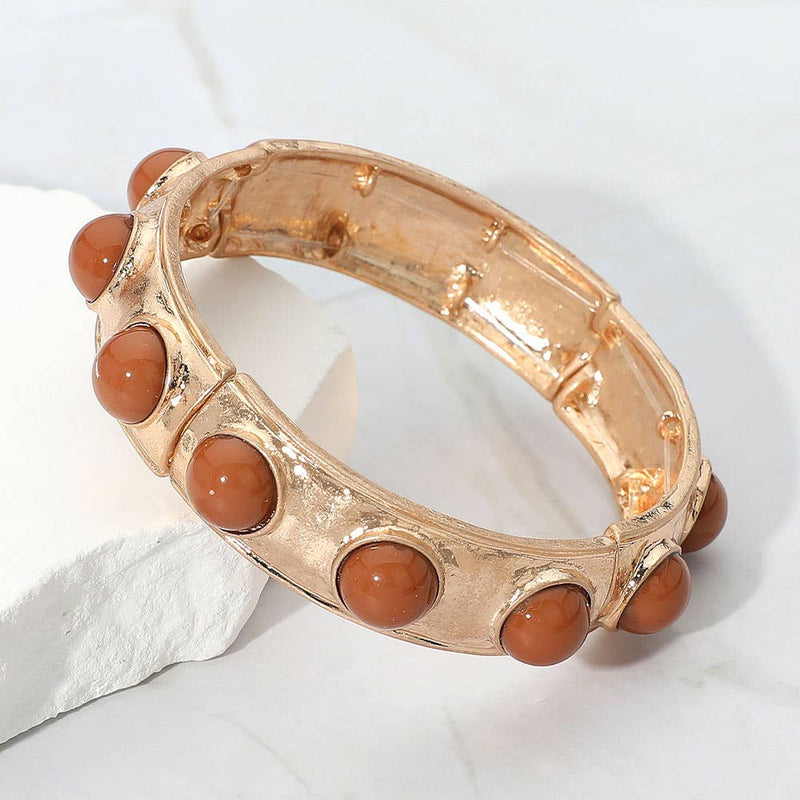 Sensibling Corp: Bead Pearl Embellished Hammered Metal Stretch Bracelet in Green